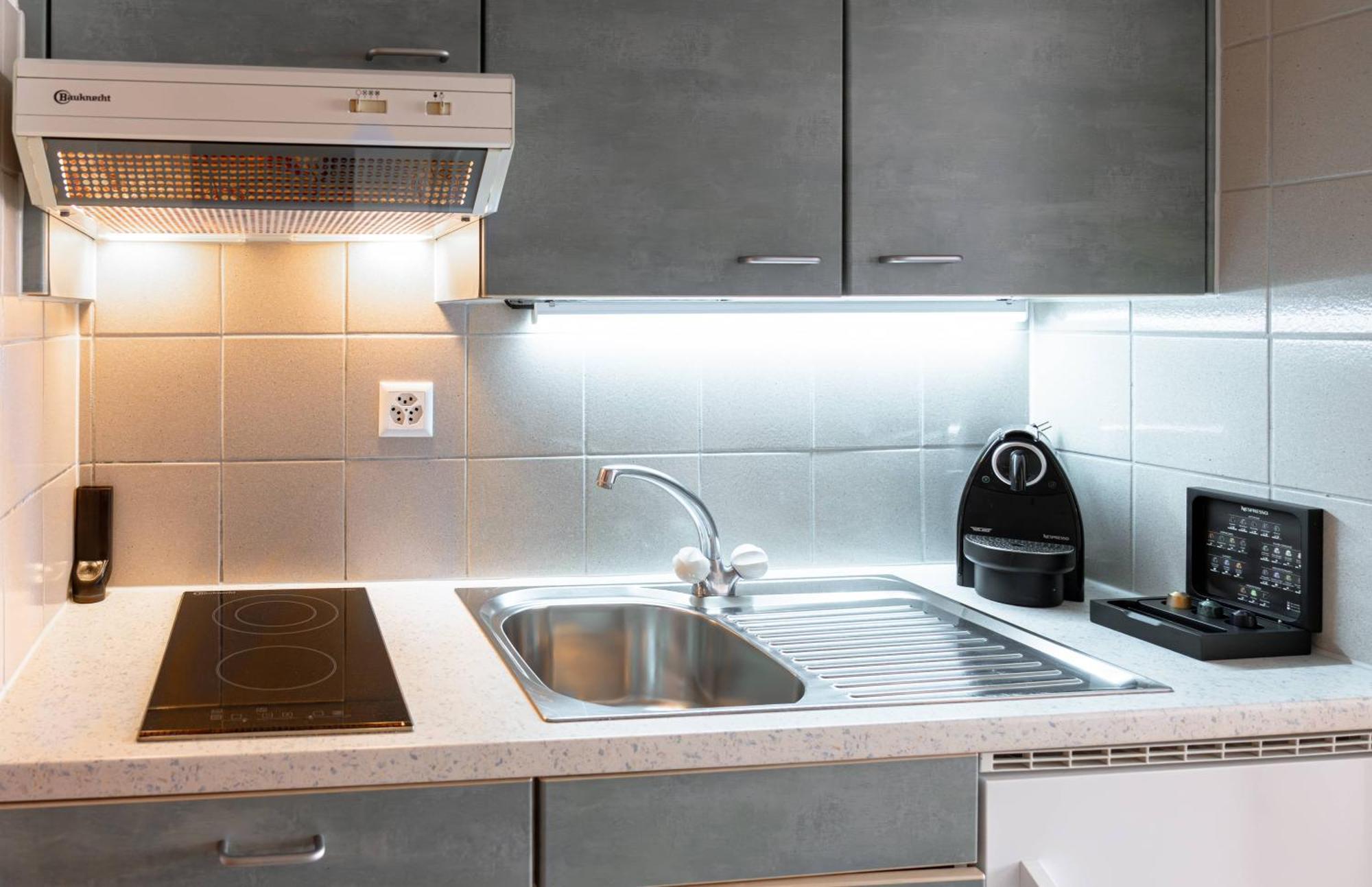 Modern Apartments In The Heart Of Losanna Esterno foto